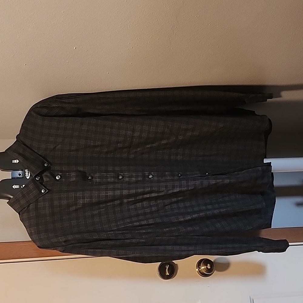 Men's Van Heusen Black Dress Shirt